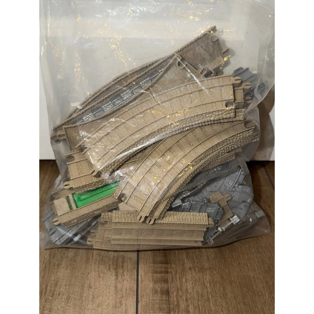 Thomas & Friends TrackMaster Train Track Lot with Thomas Engine Tan Gray